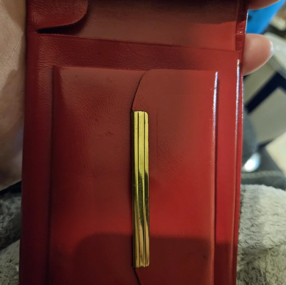 Rare Red Vinatge Amity Billfold - Picture 9 of 12